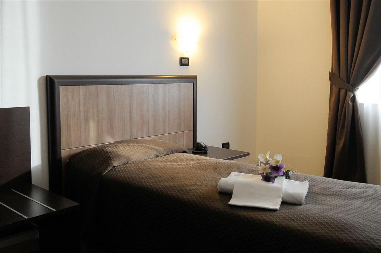 Hotel Chopin Genoa Ngoại thất bức ảnh