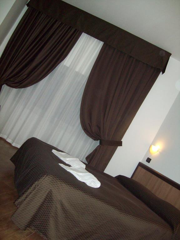 Hotel Chopin Genoa Ngoại thất bức ảnh