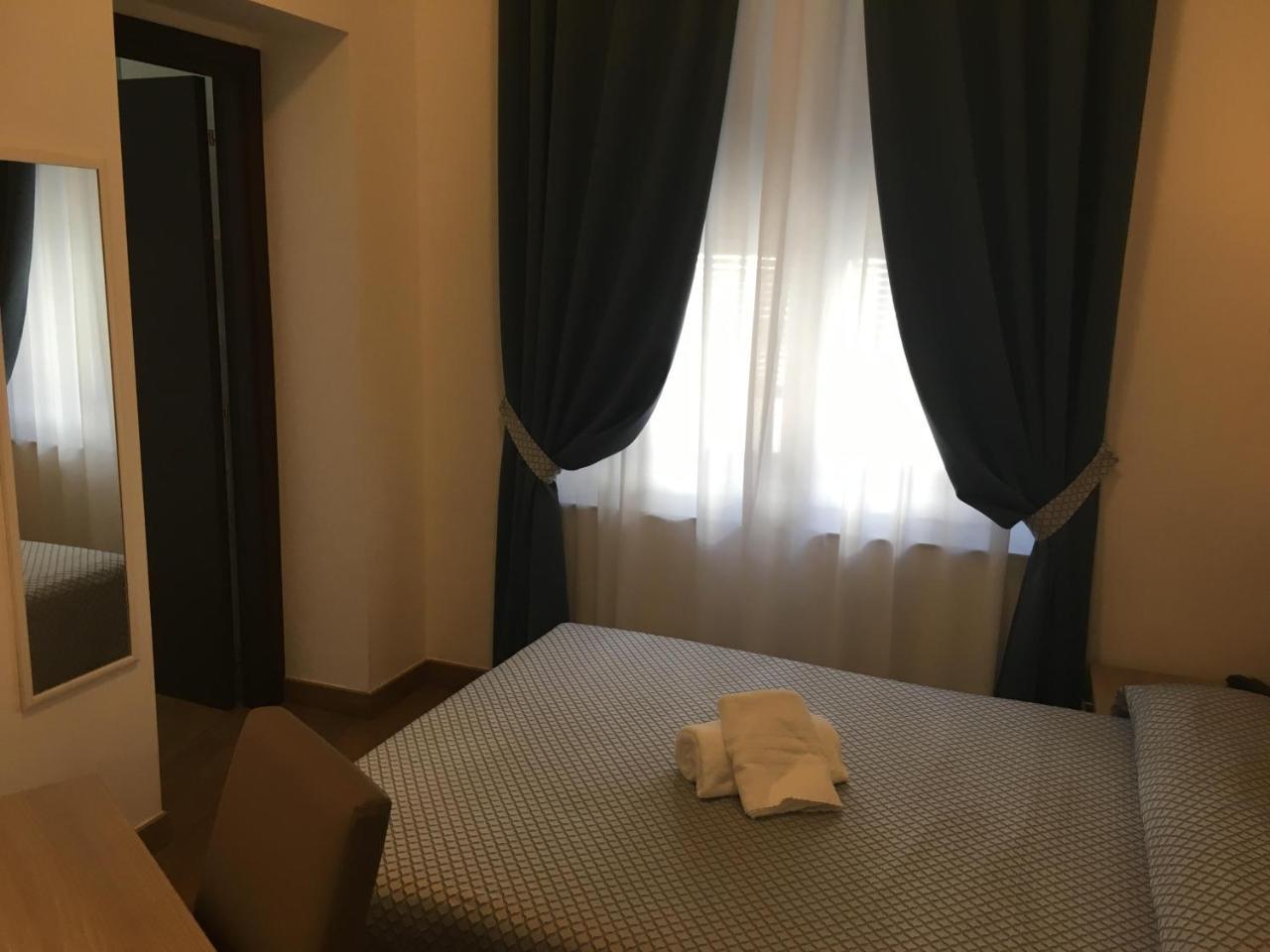 Hotel Chopin Genoa Ngoại thất bức ảnh
